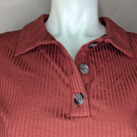 NWOT Paper Crane Wine Collared T-Shirt - Picture 3 of 5